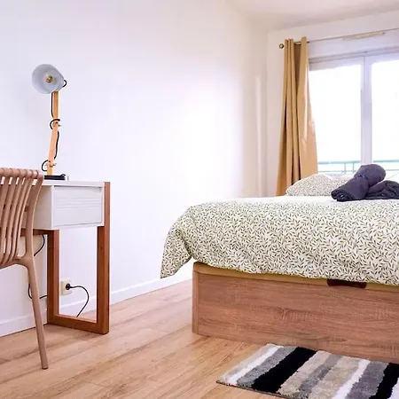 Apartment Bright Sanctuary Near Paris Antony